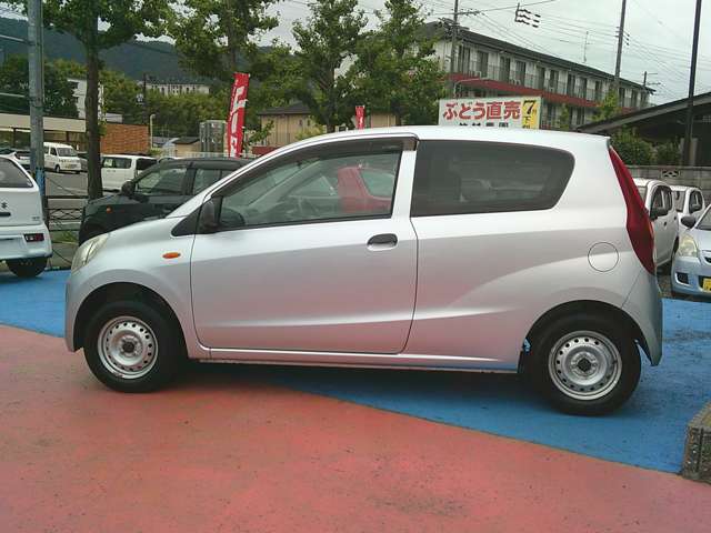 Daihatsu Mira 8