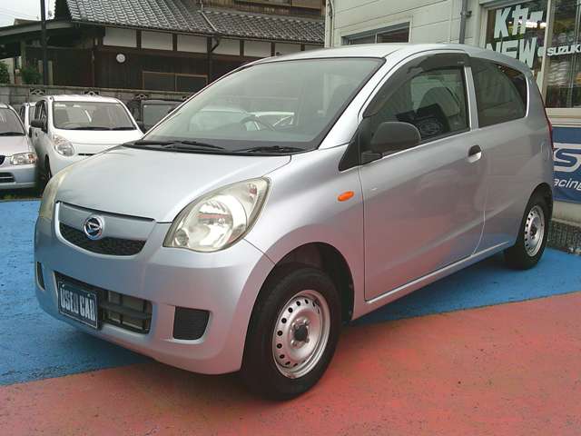 Daihatsu Mira 9