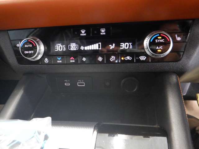 Mitsubishi Outlander 11