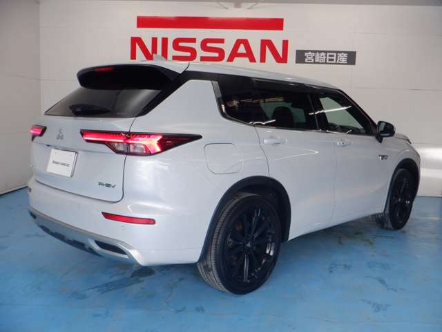 Mitsubishi Outlander 2