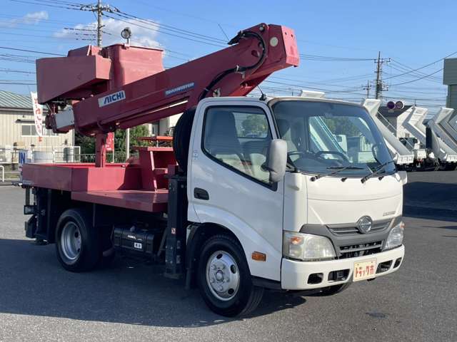 Hino Dutro 2