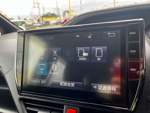 Toyota Voxy 12