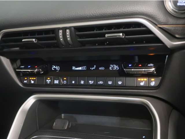 Mazda CX-80 8
