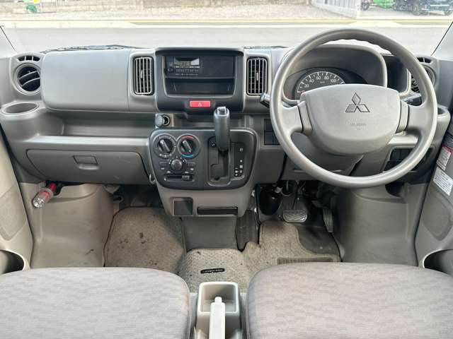 Mitsubishi Minicab Van 8