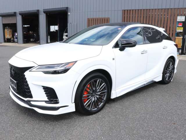 Lexus RX 9