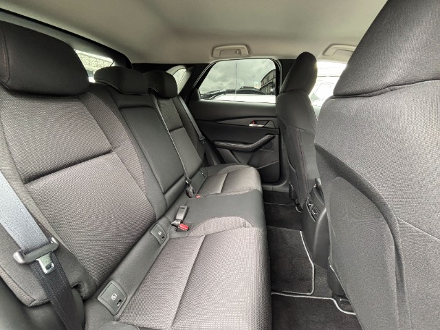 Mazda CX-30 4