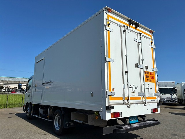Hino Dutro 7