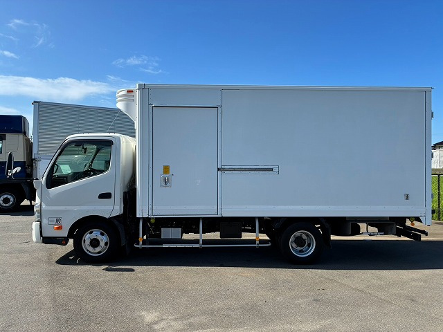 Hino Dutro 10