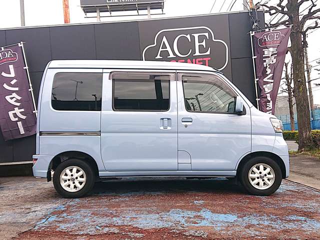 Daihatsu Hijet Cargo 11