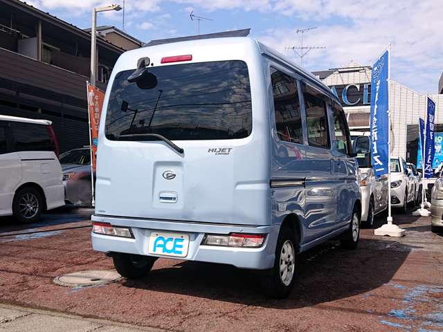 Daihatsu Hijet Cargo 10