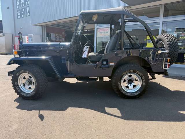 Mitsubishi Jeep 4