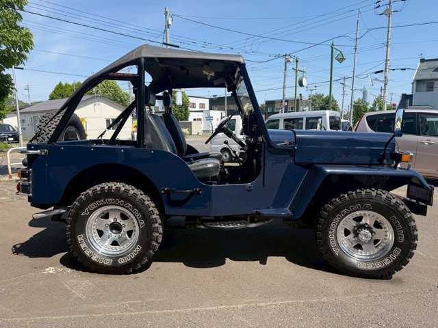 Mitsubishi Jeep 8
