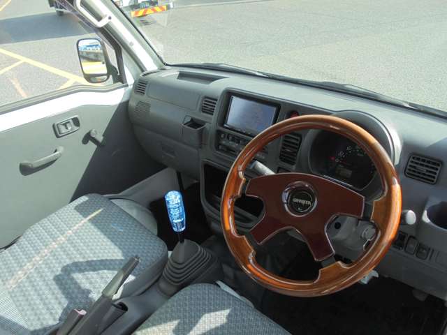 Daihatsu Hijet Truck 12