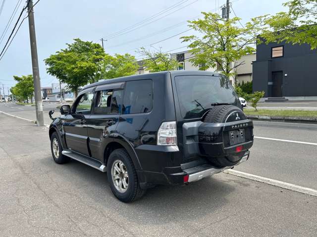 Mitsubishi Pajero 11