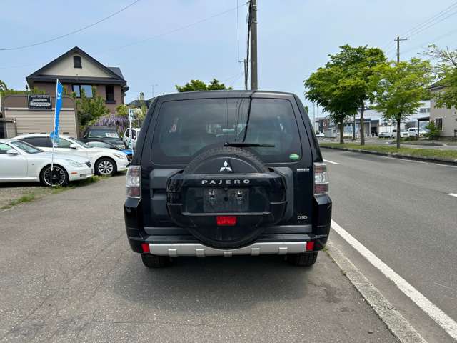 Mitsubishi Pajero 12