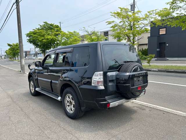 Mitsubishi Pajero 10