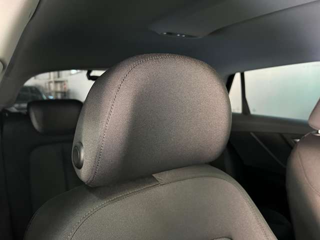 Audi Q2 8