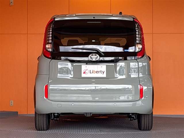 Toyota Sienta 10