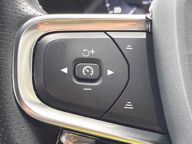 Volvo XC40 11