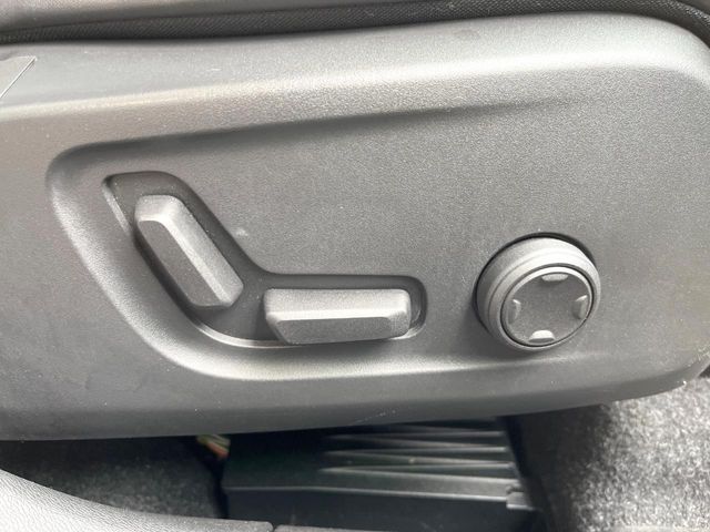 Volvo XC40 8