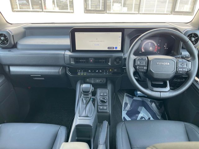 Toyota Land Cruiser FJ 2