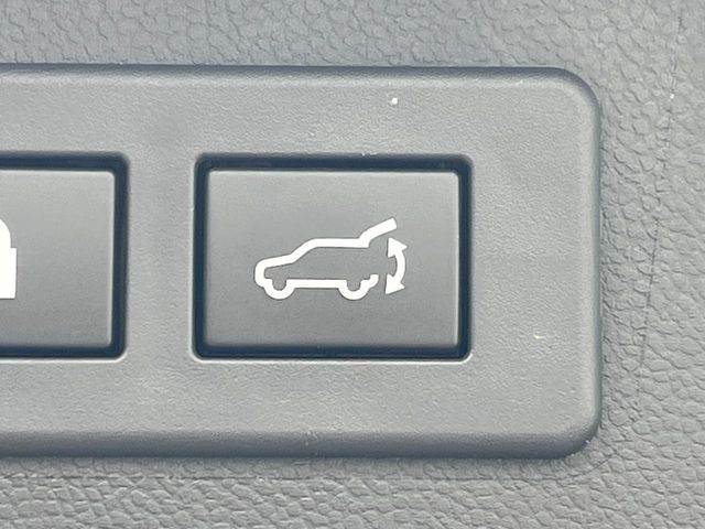 Subaru Legacy Outback 9