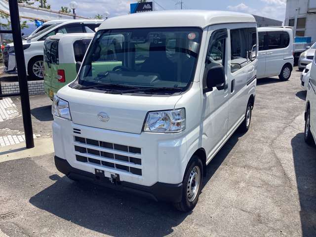 Daihatsu Hijet Cargo 3