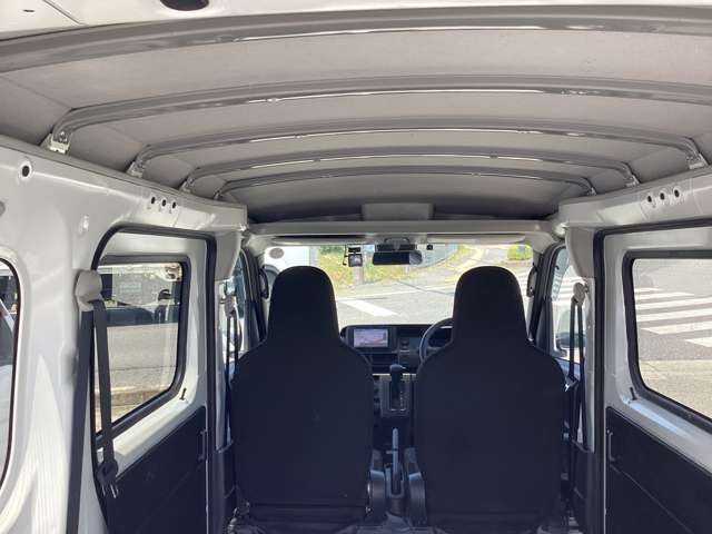 Daihatsu Hijet Cargo 9