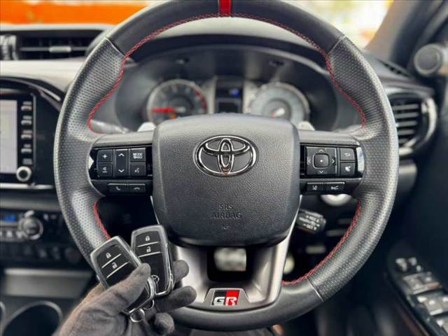 Toyota Hilux 5