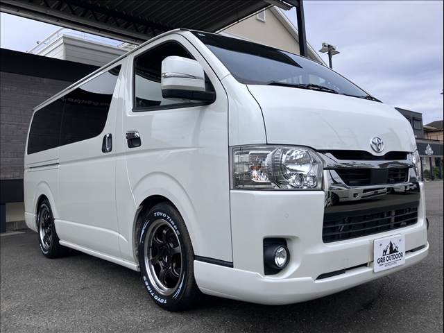 Toyota Hiace Van 11