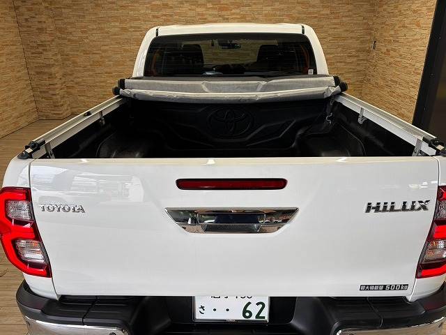 Toyota Hilux 6