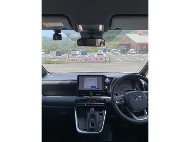 Toyota Noah 5