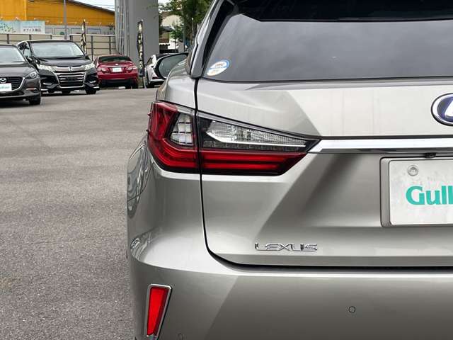 Lexus RX 9