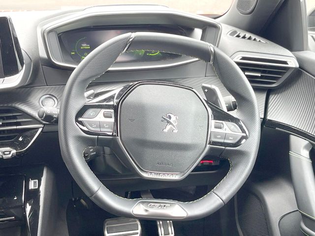 Peugeot SUV 2008 12
