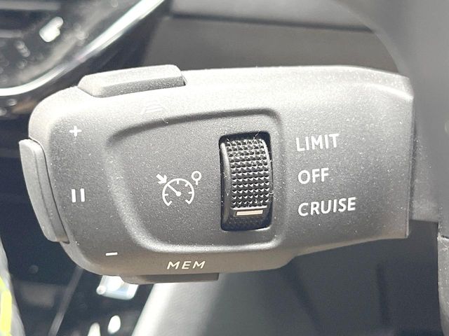 Peugeot SUV 2008 8