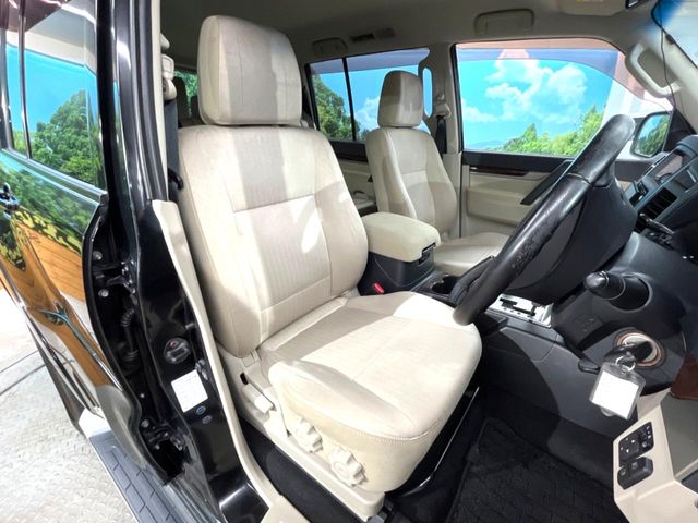 Mitsubishi Pajero 8
