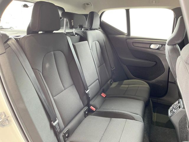Volvo XC40 12