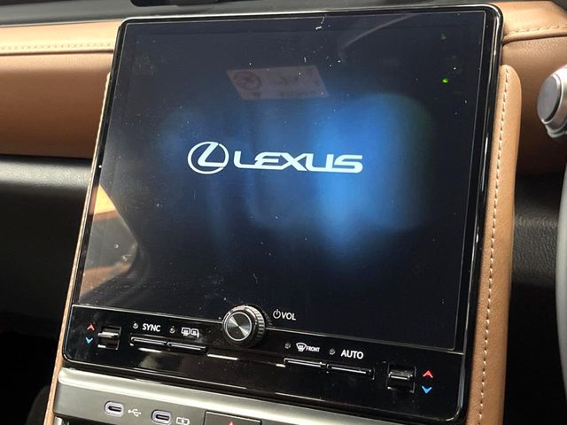Lexus LBX 3