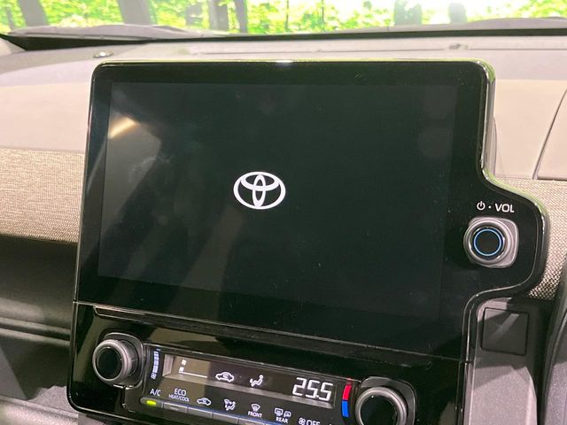 Toyota Sienta 3
