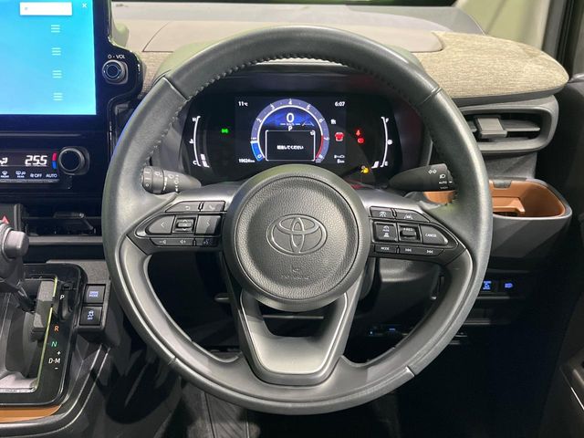 Toyota Sienta 6