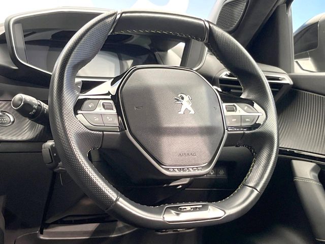 Peugeot SUV 2008 11