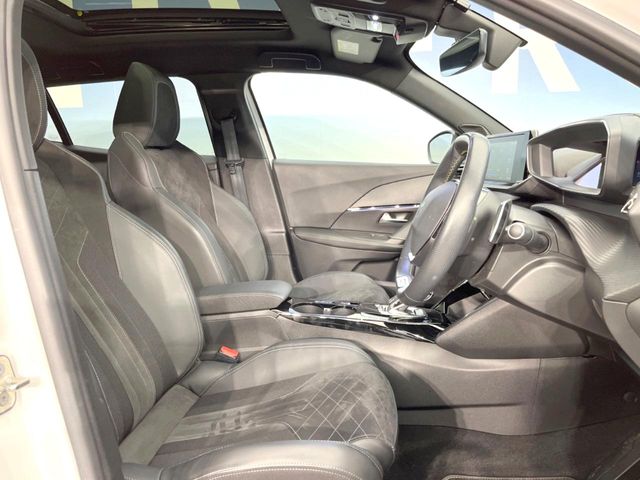 Peugeot SUV 2008 9