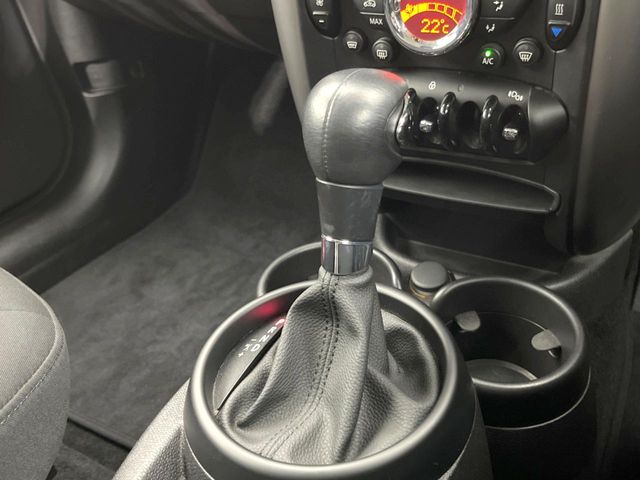 MINI Crossover 9
