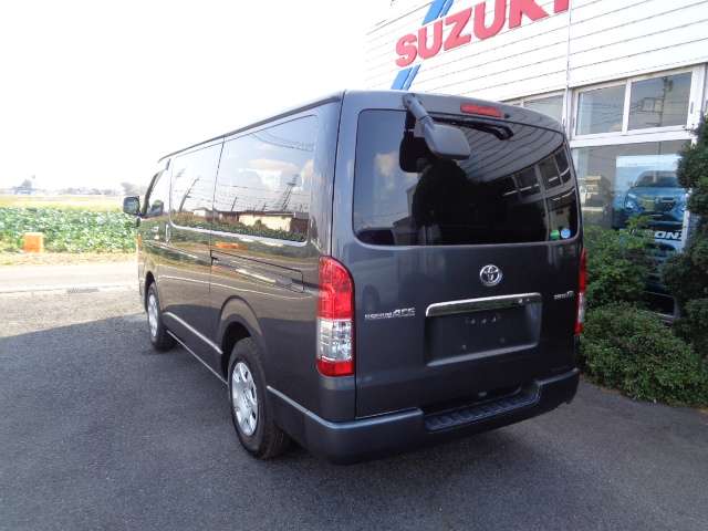 Toyota Regius Ace 3