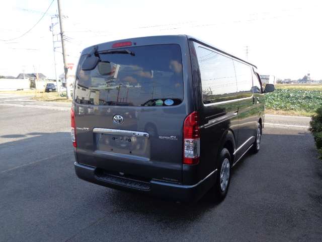 Toyota Regius Ace 4