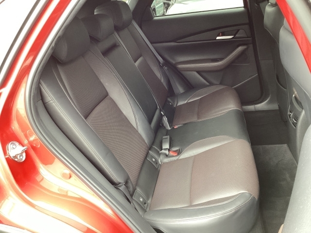Mazda CX-30 10