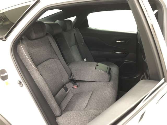 Toyota Crown Crossover 11