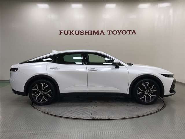 Toyota Crown Crossover 4