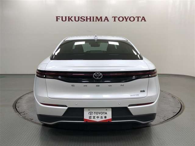 Toyota Crown Crossover 6