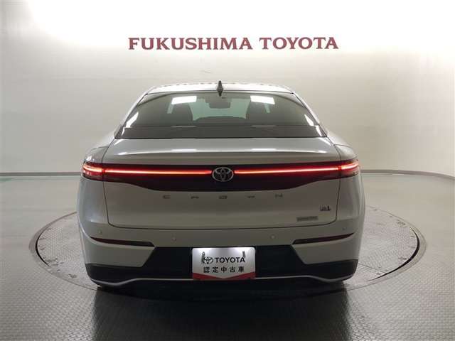 Toyota Crown Crossover 8